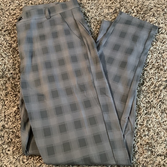 Small Plaid - Picture 2 of 3